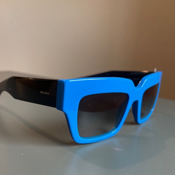 RARE - Prada Sunglasses Blue/Black spr 28p 